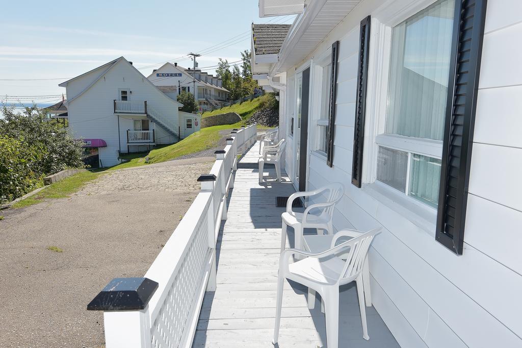Auberge Sur Mer Charlevoix Saint-Simeon  Bagian luar foto