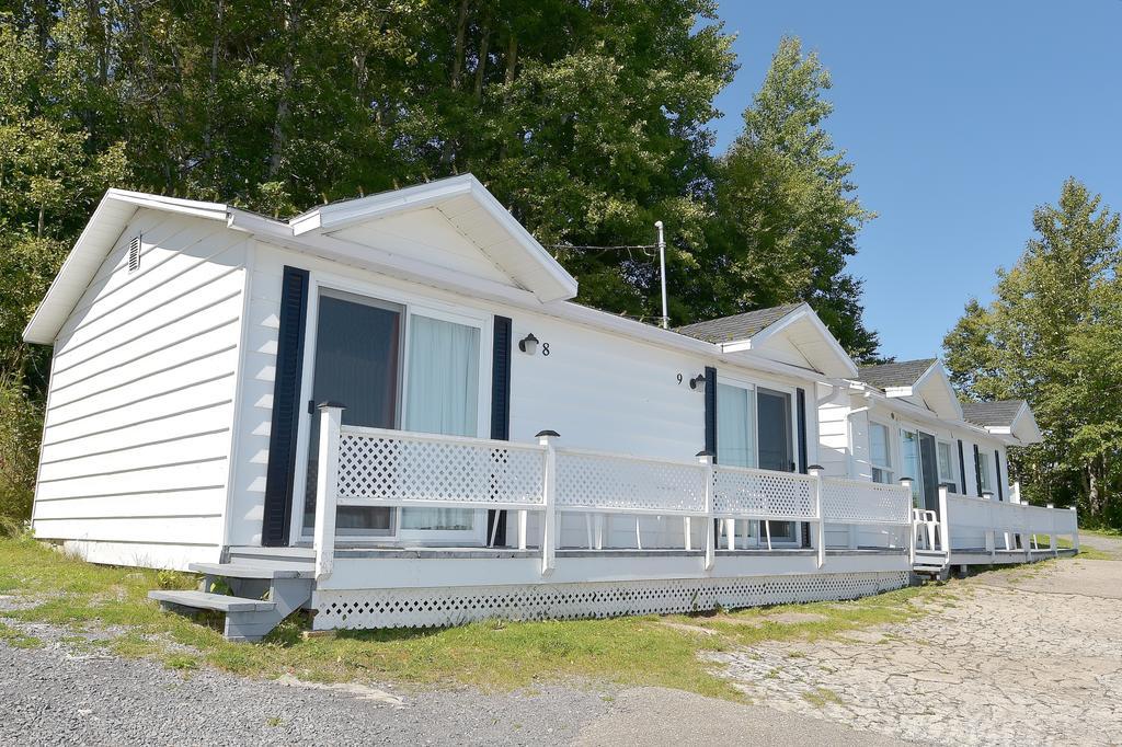 Auberge Sur Mer Charlevoix Saint-Simeon  Bagian luar foto