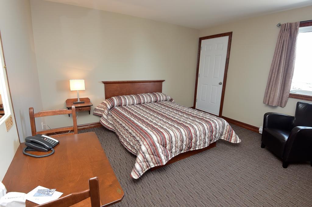 Auberge Sur Mer Charlevoix Saint-Simeon  Bagian luar foto