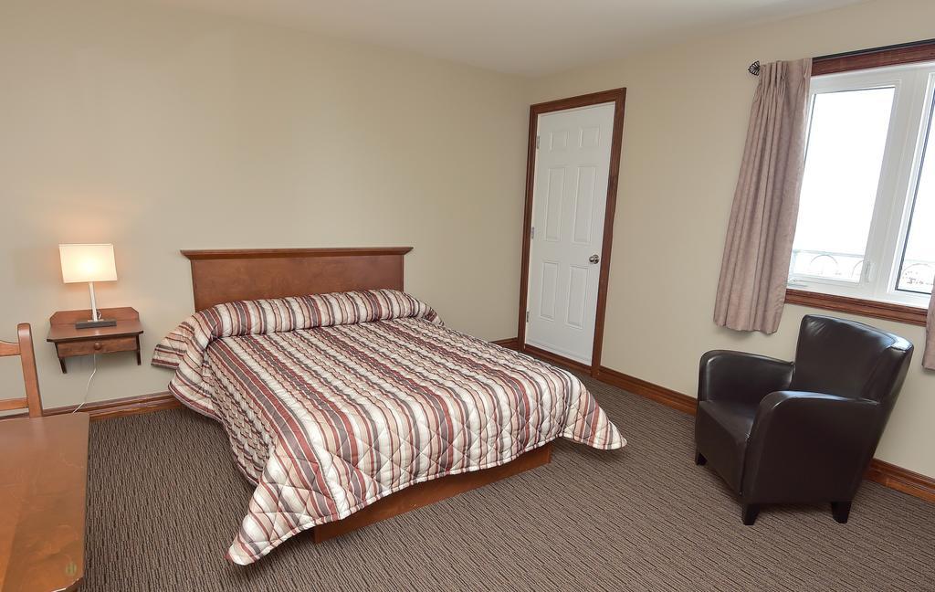Auberge Sur Mer Charlevoix Saint-Simeon  Bagian luar foto