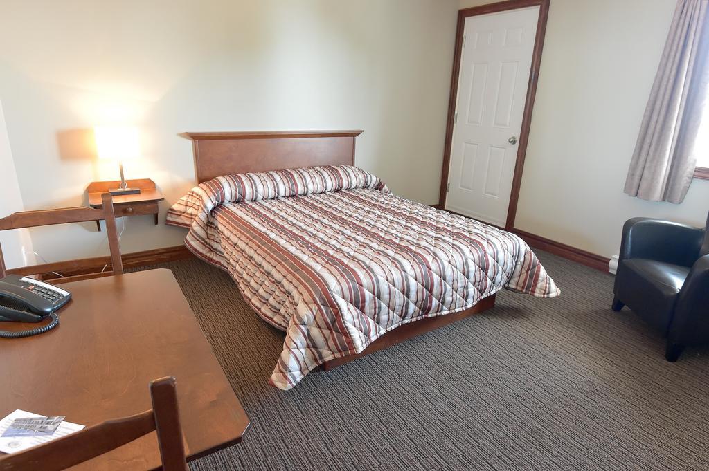 Auberge Sur Mer Charlevoix Saint-Simeon  Bagian luar foto